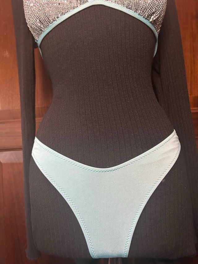 Bikini turchese e argentato