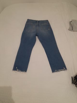 Pantalones vaqueros Gap rectos desgastados