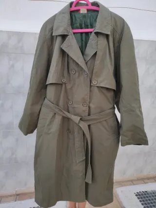 Gabardina verde talla M
