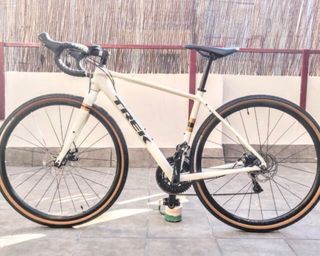 Bicicleta Gravel Trek Checkpoint AL3