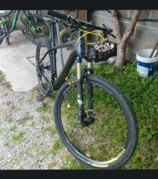Bicicleta CUBE Reaction GTC Carbono Talla L