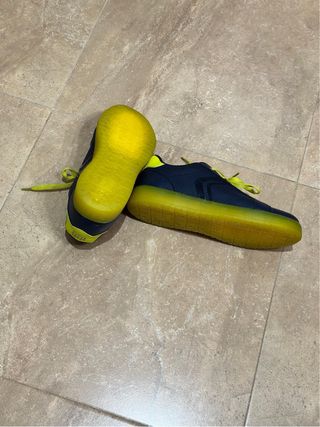 Zapatillas Geox J745PB azul con luces