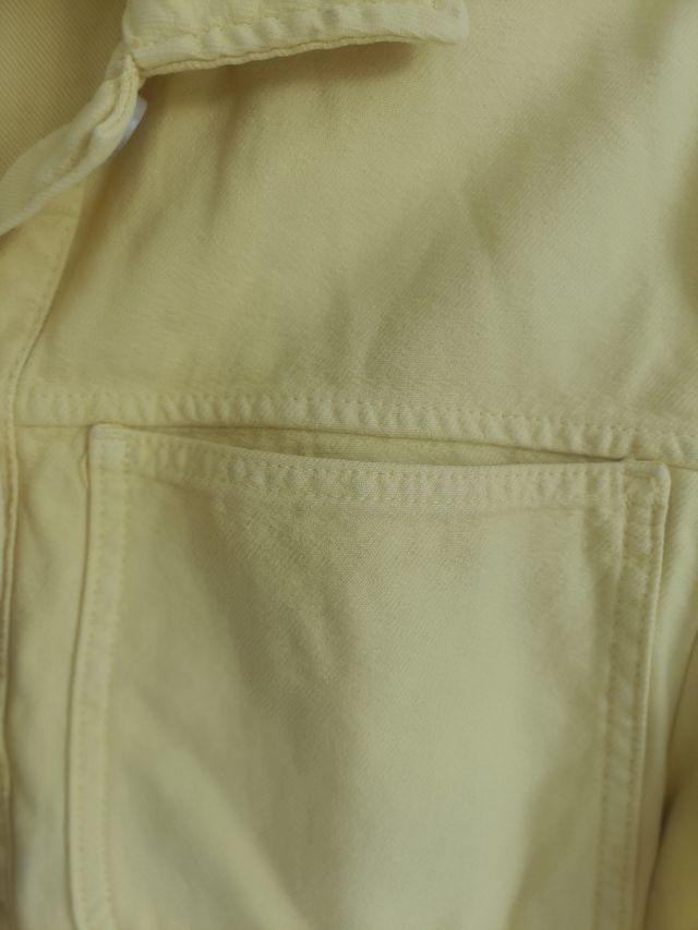 Cazadora vaquera cropped Zara amarilla T.XS