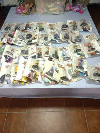 Figuras Street Fighter, leer el anuncio 
