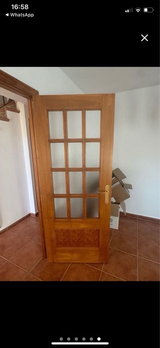 Puerta madera con cristal
