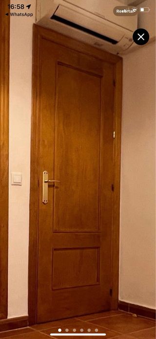 Puerta madera con cristal