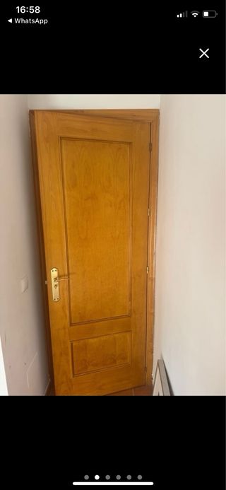 Puerta madera con cristal