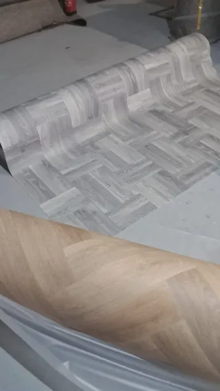 Alfombra PVC imitación madera gris