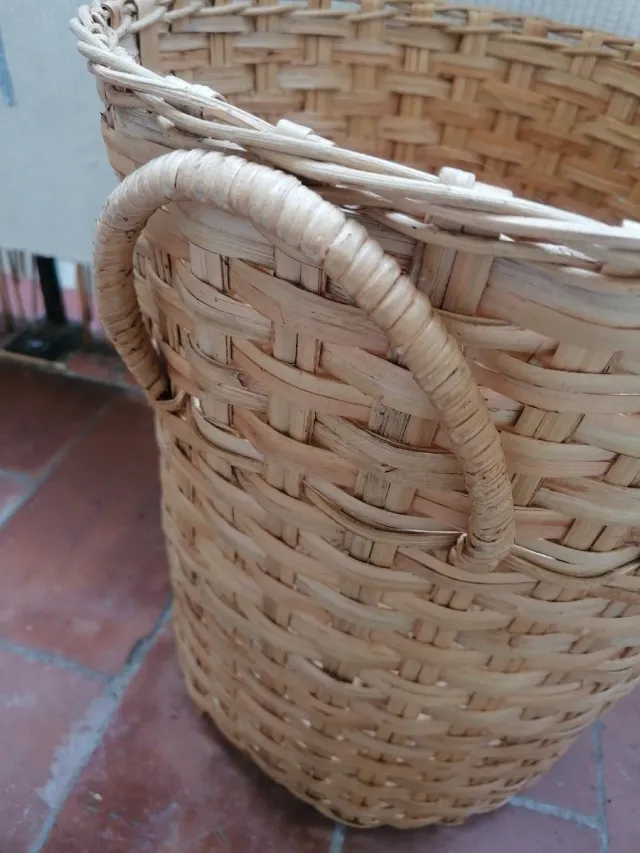 Cesta de mimbre