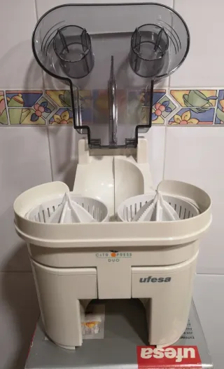 Exprimidor UFESA EX-7634 Selection