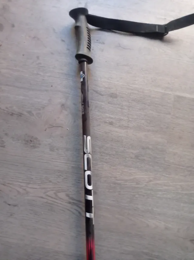 LOTE. 3 Bastones de esquí. SCOTT USA