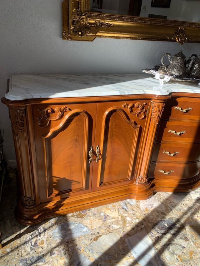 Mueble de salón con mármol