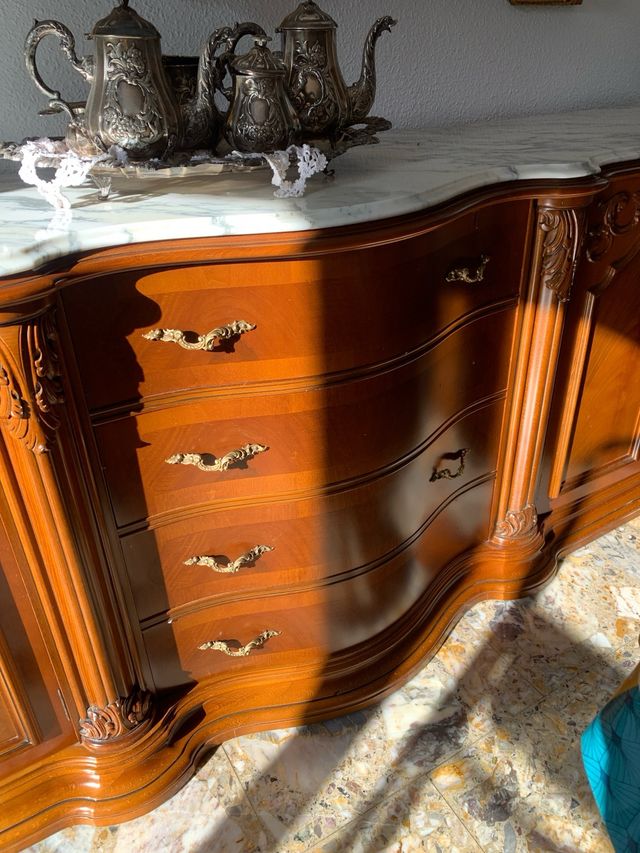 Mueble de salón con mármol