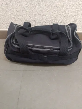 Maleta de viaje Cacharel negra y gris