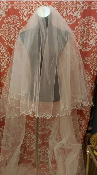 Velo de Novia Blanco con Borde Ondulado