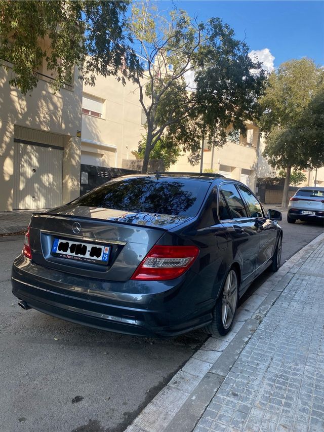 Mercedes-Benz C220