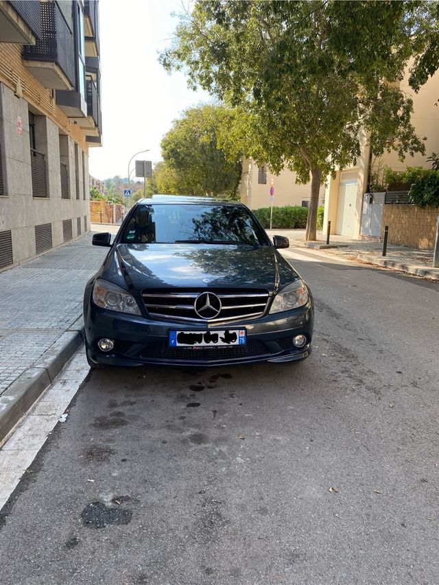 Mercedes-Benz C220