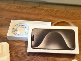 iPhone 15 Pro 128 GB Titanio Natural casi nuevo