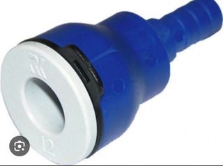 Tubo azul con conector