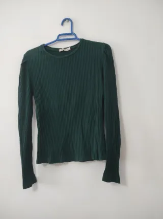 Camiseta verde de manga larga acanalada
