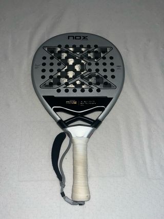 Nox AT10 2024 Pala de Pádel