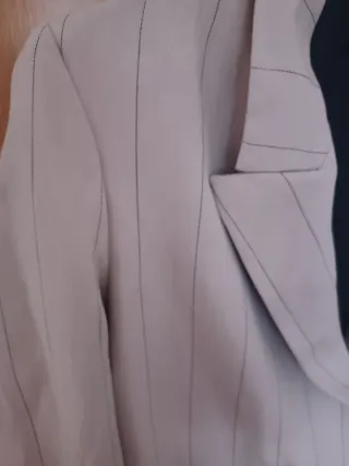 Blazer largo Zara rayas diplomáticas beige