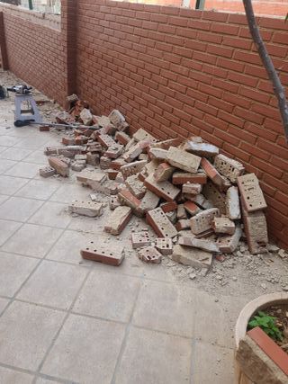Ladrillos cara vista demolición
