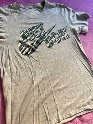 Camiseta Nike Just Do It Gris Talla S