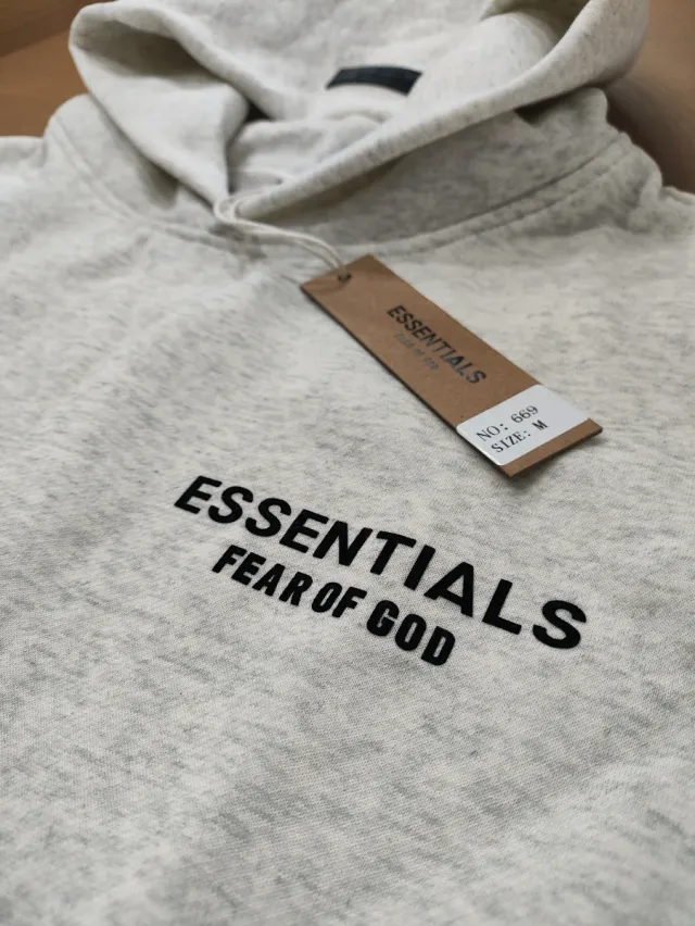 Sudadera Fear of God Essentials Gris