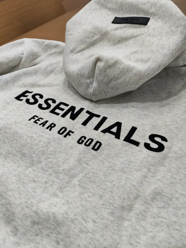 Sudadera Fear of God Essentials Gris