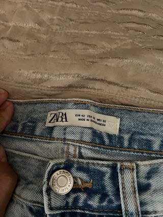 Jeans Zara taglio a carota chiari