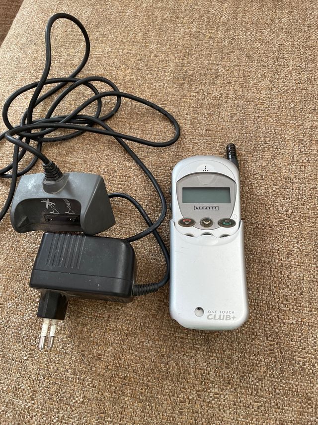 Teléfono Móvil Alcatel One Touch Club+