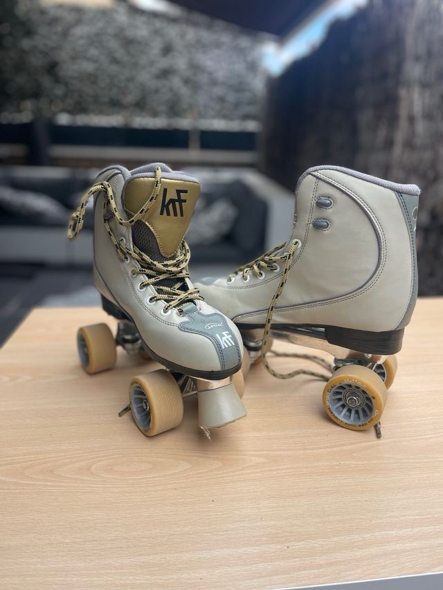 Patines Clásicos 4 Ruedas Retro.