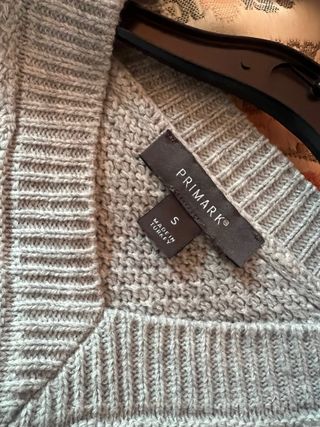 Jersey Primark gris trenzado talla S