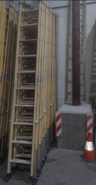 Escalera Fibra Óptica !!!con patas!!!