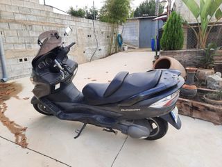 Suzuki Burgman 400cc