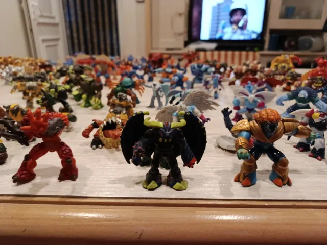 Lote 100 Gormitis Figuras