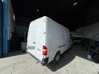 MERCEDES - BENZ SPRINTER  FURGON ** SIN GARANTIA *