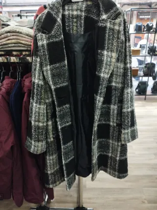 Abrigo de solapa a cuadros