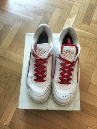 Zapatillas Nike Air Jordan Rojas y Blancas