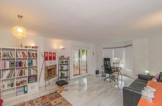 Piso en venta en Los Naranjos - Las Brisas en Marbella