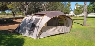 Tienda de campaña familiar grande