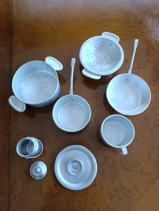 Antiguo juego de cocina infantil