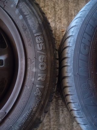Juego 4 Ruedas Michelin con Llantas 185/60 R14