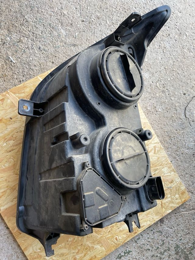Faro Delantero Derecho VW Crafter