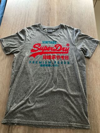 Superdry 
camiseta corta Super dry 