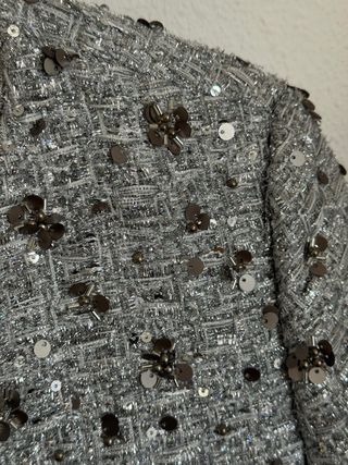 Chaqueta lentejuelas plateada talla S Zara