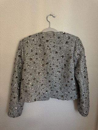 Chaqueta lentejuelas plateada talla S Zara