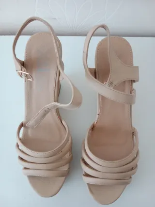 Sandalias Beige Talla 40