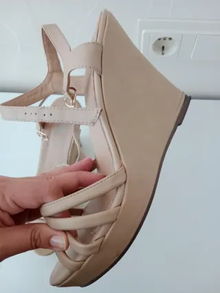 Sandalias Beige Talla 40